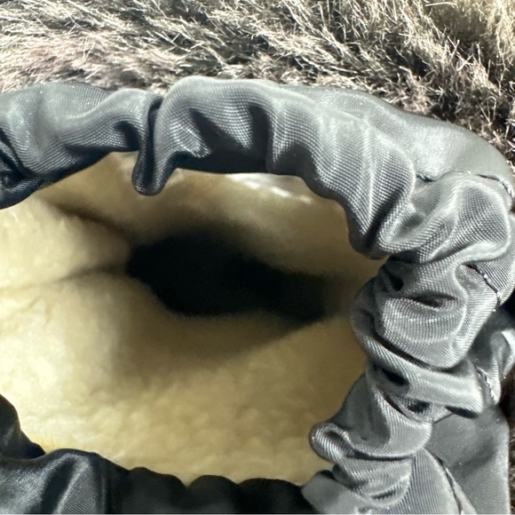 Lands End Snow Boots Black Quilted Winter Tall Sherpa Lined Girls Size 4 - Picture 12 of 13